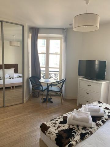 Apartment Opera 2